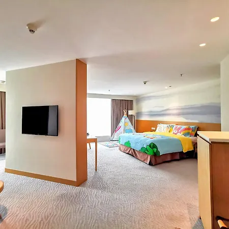 Crowne Plaza Zhuhai City Center By Ihg - Offers Free One-Way Shuttle To Chimelong Ocean Kingdom Exterior photo