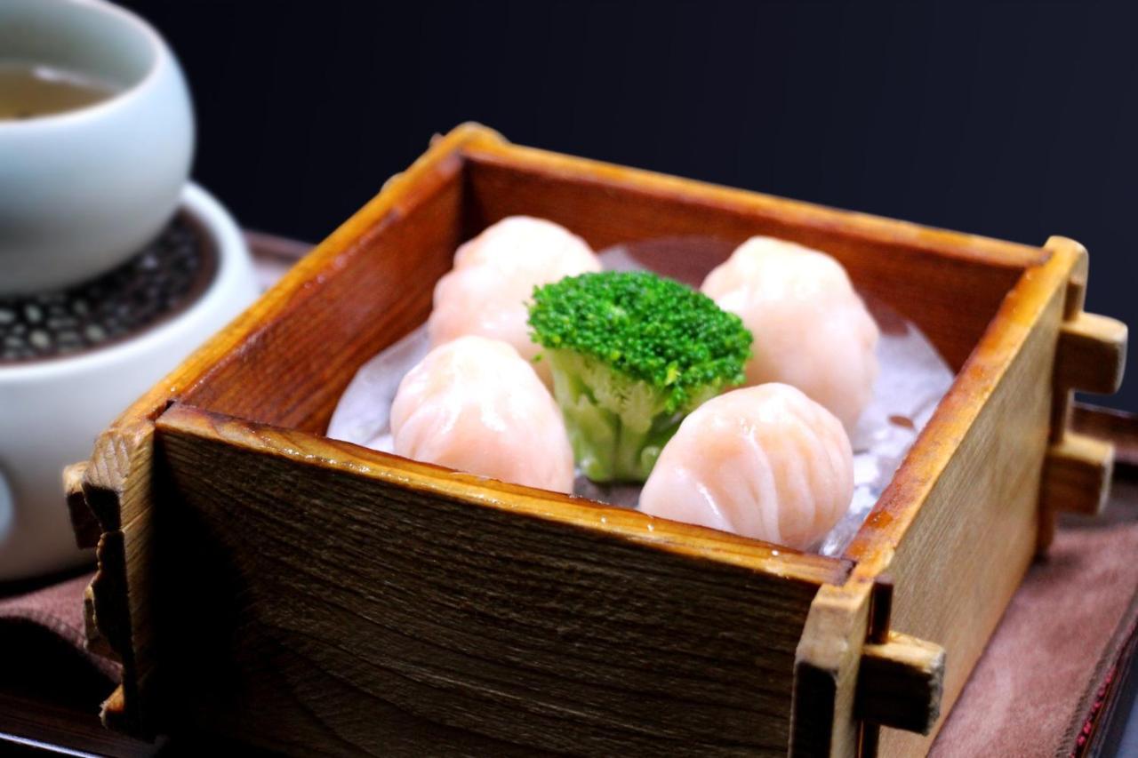 珠海粤财皇冠假日酒店 酒店