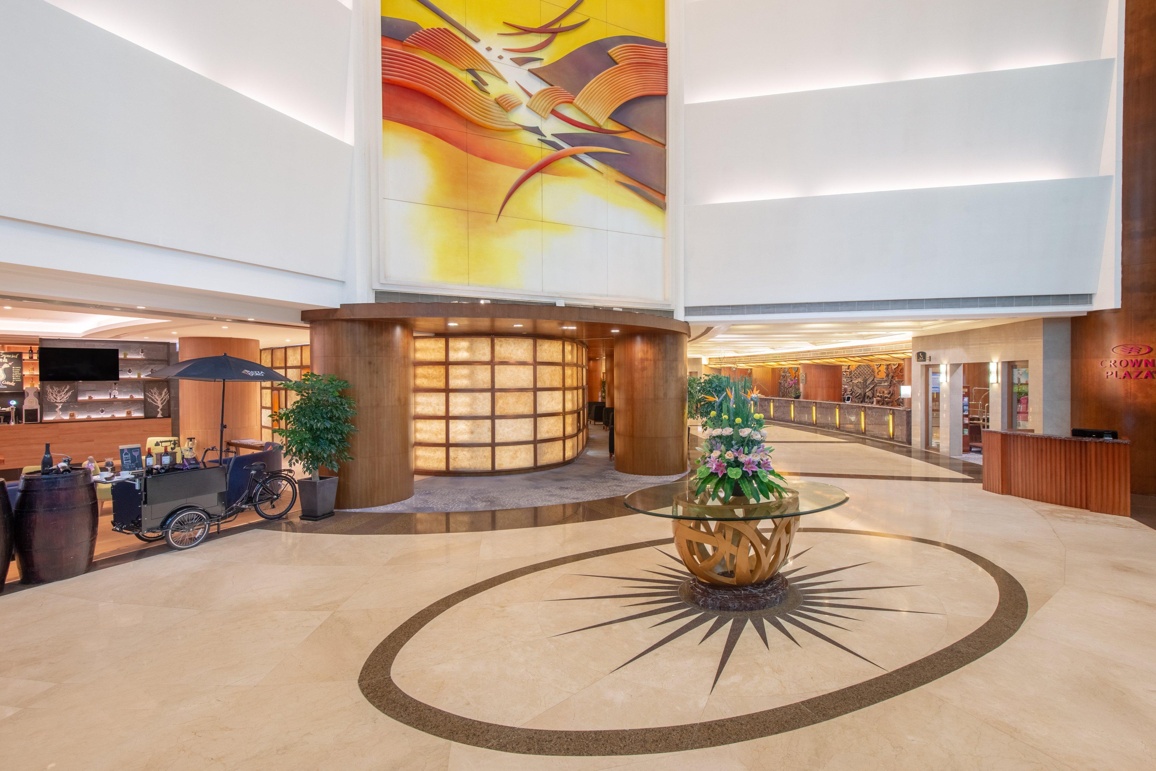 Crowne Plaza Center By Ihg - Offers Free One-way Shuttle To Chimelong Ocean Kingdom 5* Zhuhai