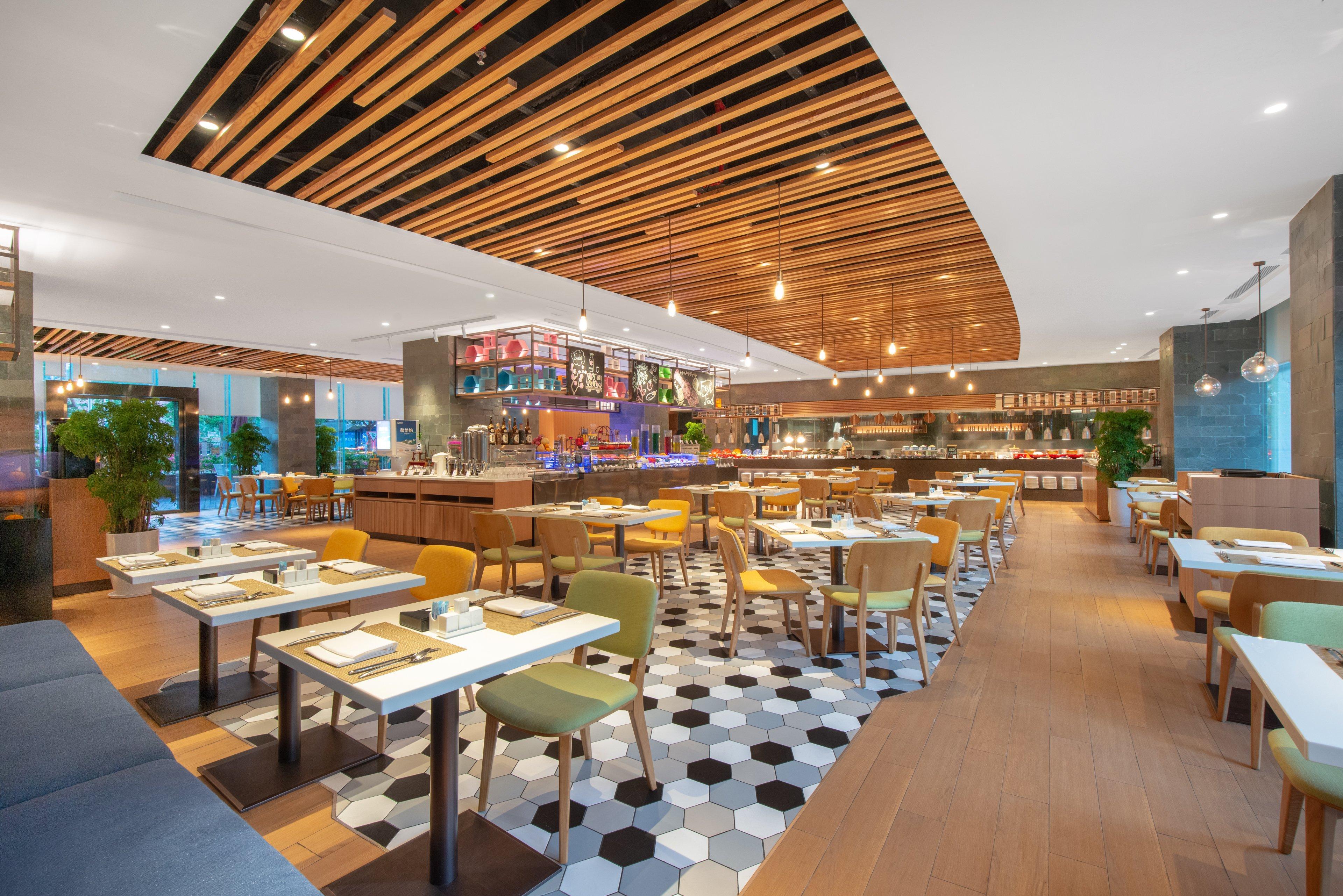 Crowne Plaza Center By Ihg - Offers Free One-way Shuttle To Chimelong Ocean Kingdom Hotel 5*