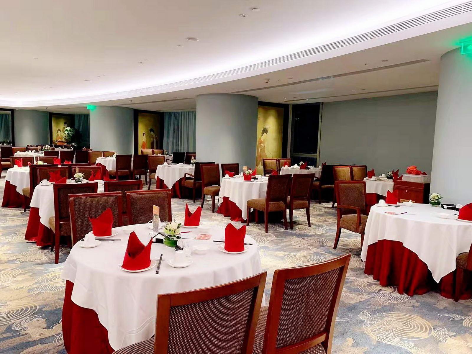 Crowne Plaza Center By Ihg - Offers Free One-way Shuttle To Chimelong Ocean Kingdom 5*