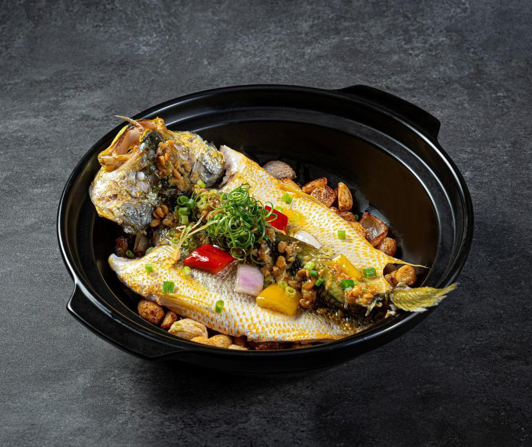 Crowne Plaza Center By Ihg - Offers Free One-way Shuttle To Chimelong Ocean Kingdom Zhuhai