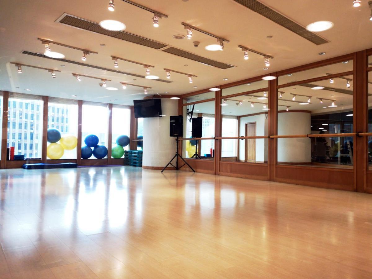 Crowne Plaza Center By Ihg - Offers Free One-way Shuttle To Chimelong Ocean Kingdom Zhuhai