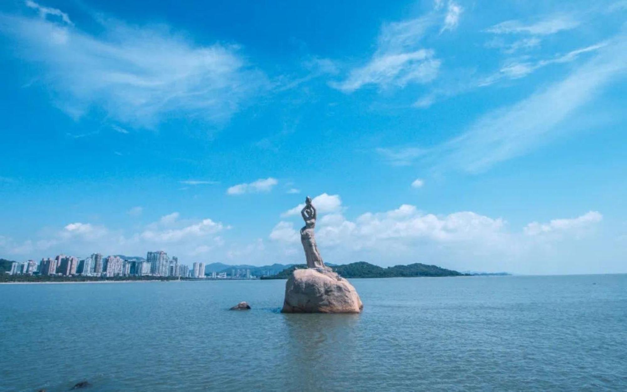 Crowne Plaza Center By Ihg - Offers Free One-way Shuttle To Chimelong Ocean Kingdom 5* Zhuhai
